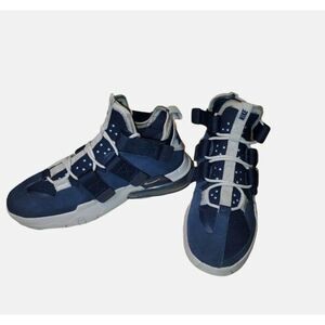 Nike Air Edge 270 Midnight Navy Sneakers Shoes Size 9. NO BOX